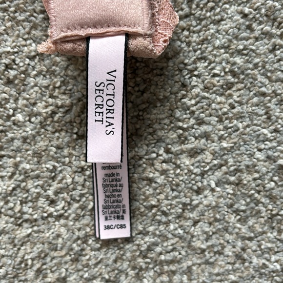 Victoria’s Secret Dream Angels Bra, 38C - Picture 5 of 6